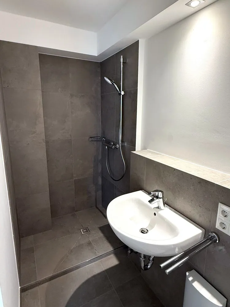 1 Zimmer Wohnung mit 33 m² in Köln – Bild 4
