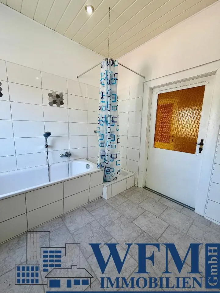 2 Zimmer Wohnung mit 80 m² in Zeitz – Bild 5