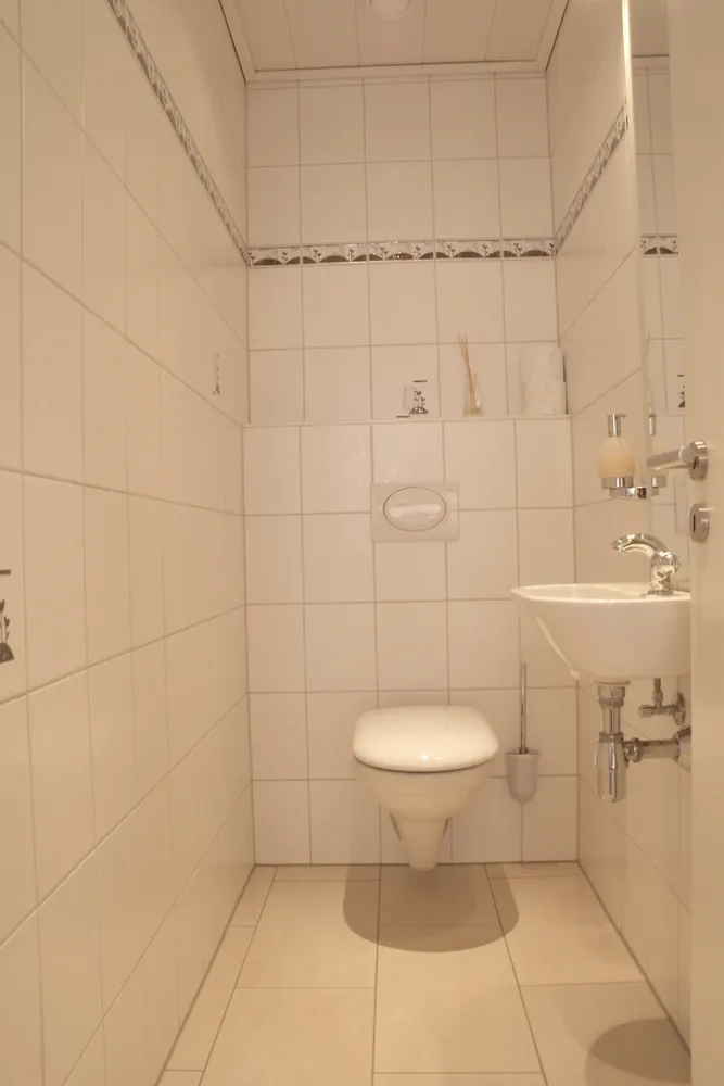 2 Zimmer Wohnung mit 76 m² in Köln – Bild 11