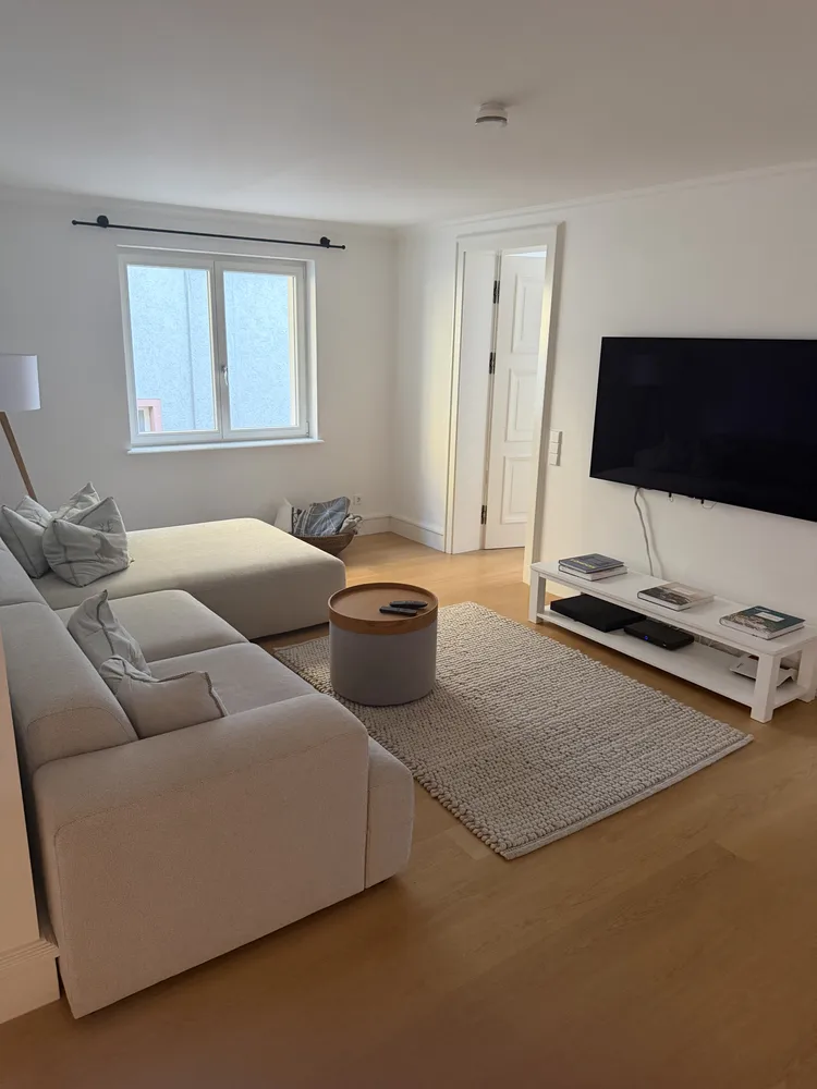 5 Zimmer Wohnung mit 115 m² in Frankfurt am Main – Bild 1