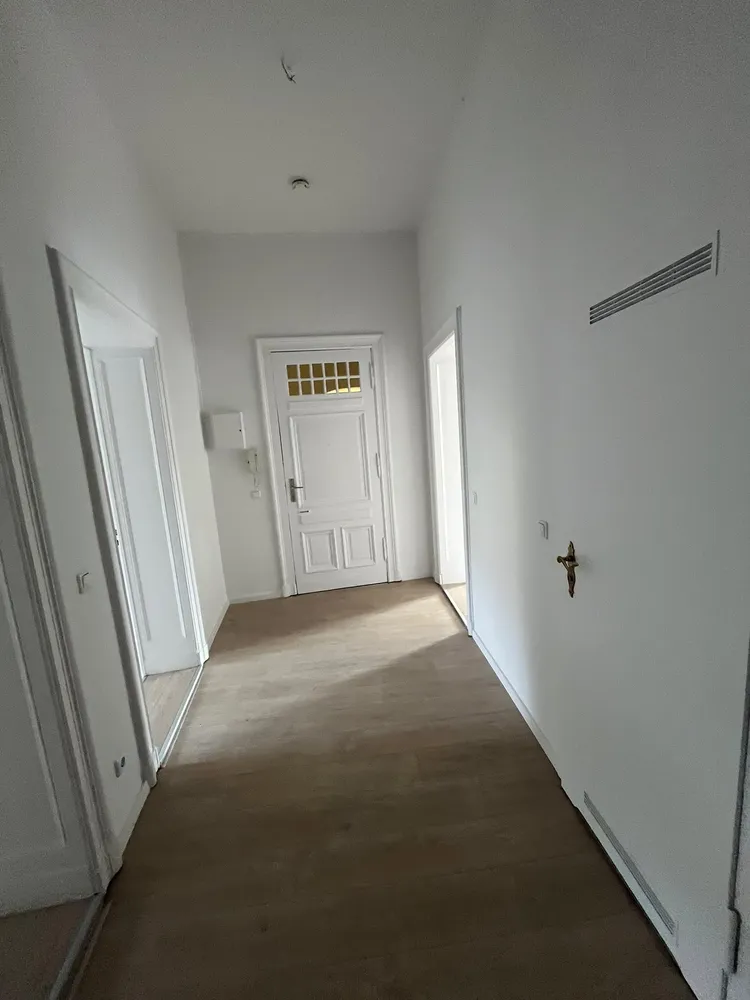 3 Zimmer Wohnung mit 70 m² in Berlin – Bild 2