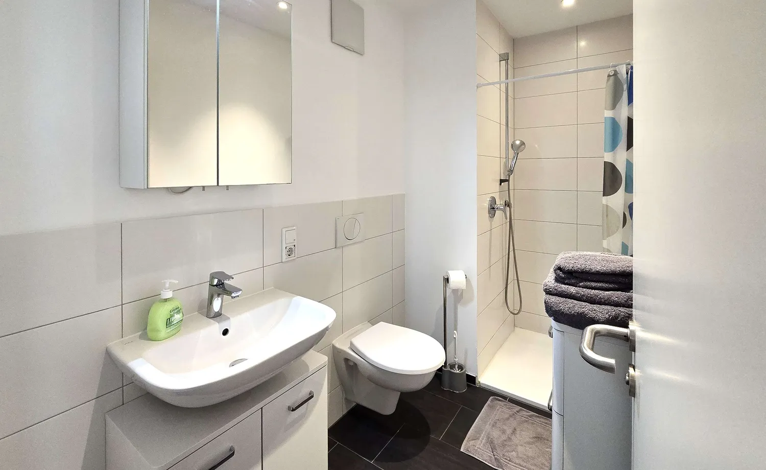 1 Zimmer Wohnung mit 30 m² in Frankfurt am Main – Bild 11