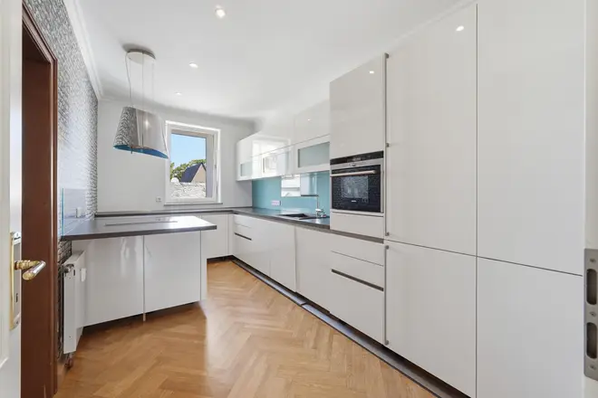 3 Zimmer Wohnung mit 133 m² in Köln – Bild 4