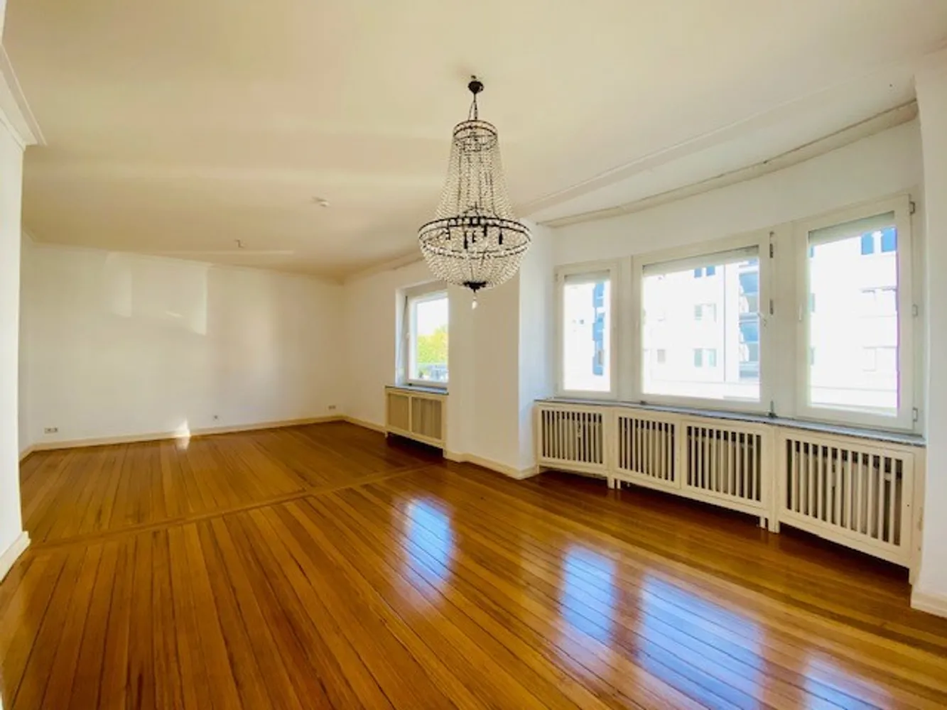 2 Zimmer Wohnung mit 118 m² in Homburg – Bild 6