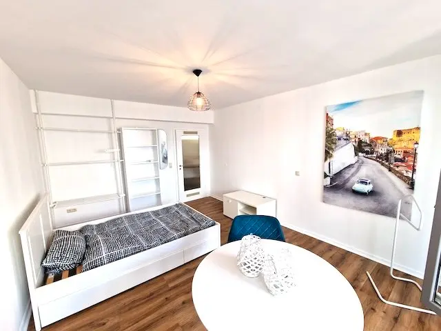 Studio with 25 m² in Cologne – Photo 1