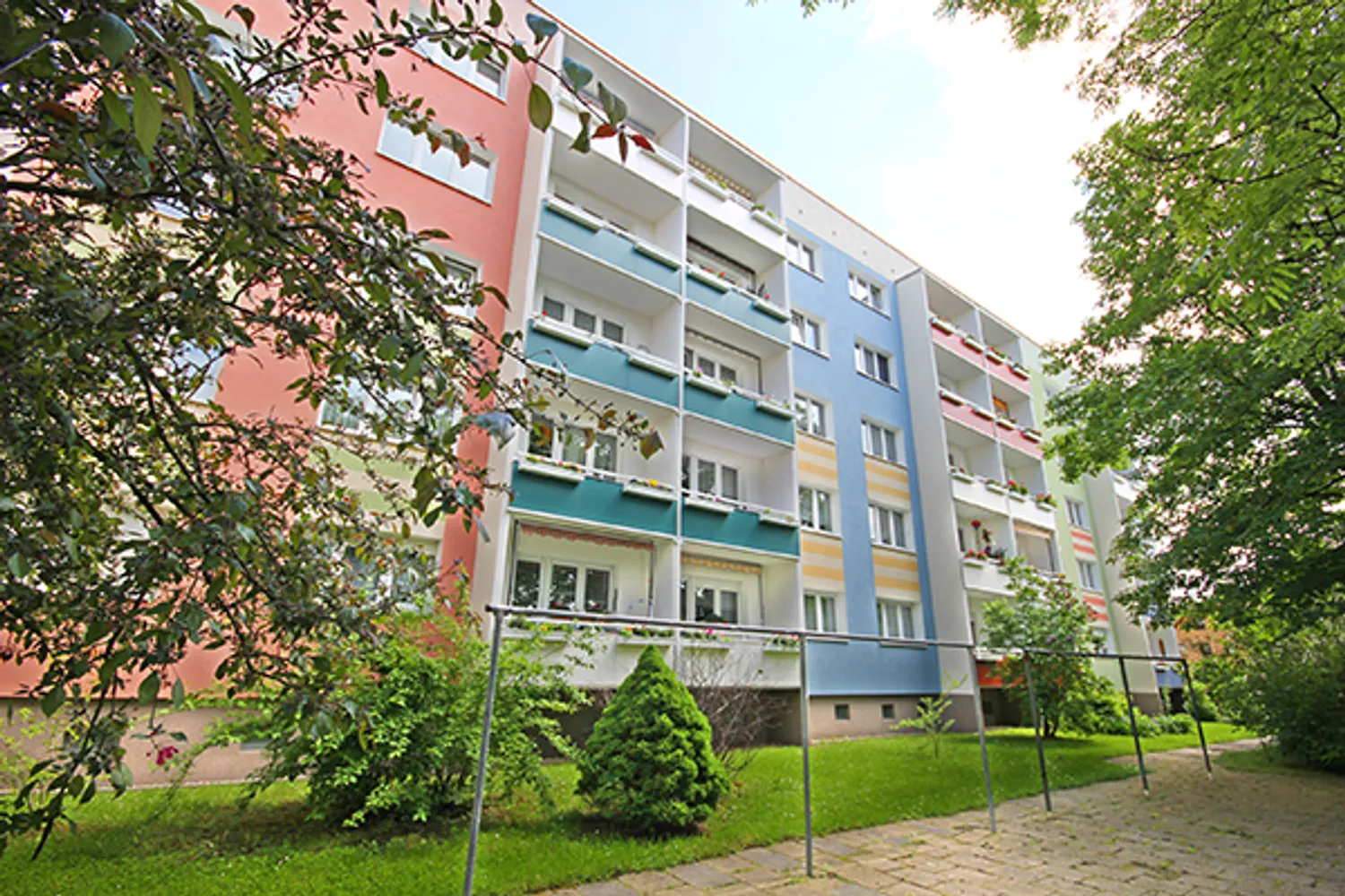3 Zimmer Wohnung mit 60 m² in Halle (Saale) – Bild 1