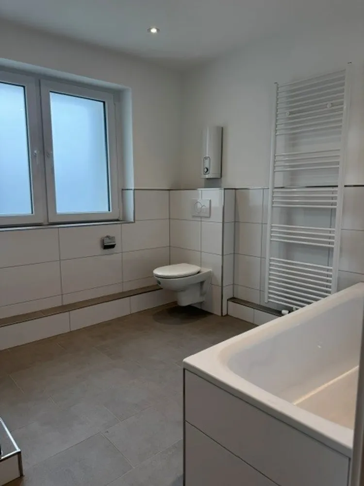 2 Zimmer Wohnung mit 88 m² in Mülheim an der Ruhr – Bild 2