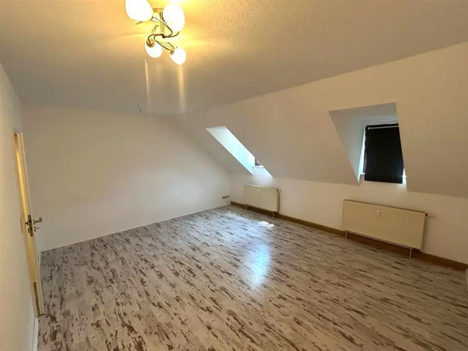 3 Zimmer Wohnung mit 86 m² in Zwickau – Bild 1