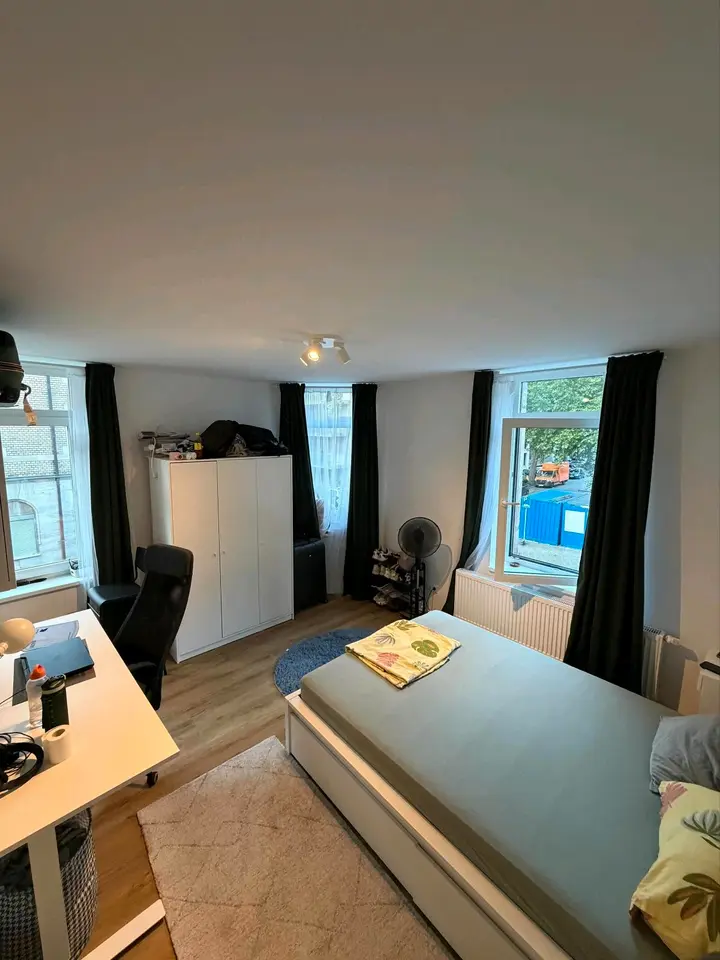 4 Zimmer Haus mit 15 m² in Nürnberg – Bild 1