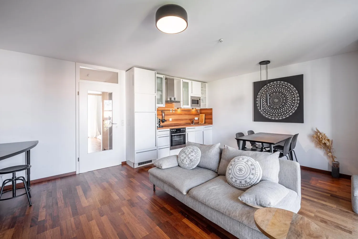2 Zimmer Wohnung mit 55 m² in München – Bild 2
