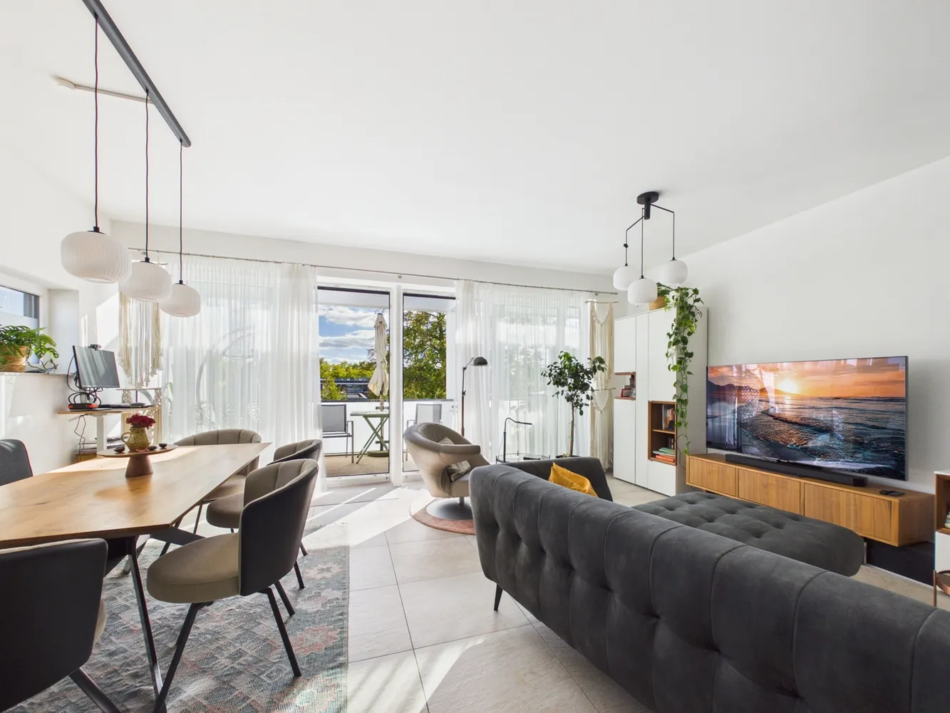 2 Zimmer Wohnung mit 72 m² in Augsburg – Bild 2