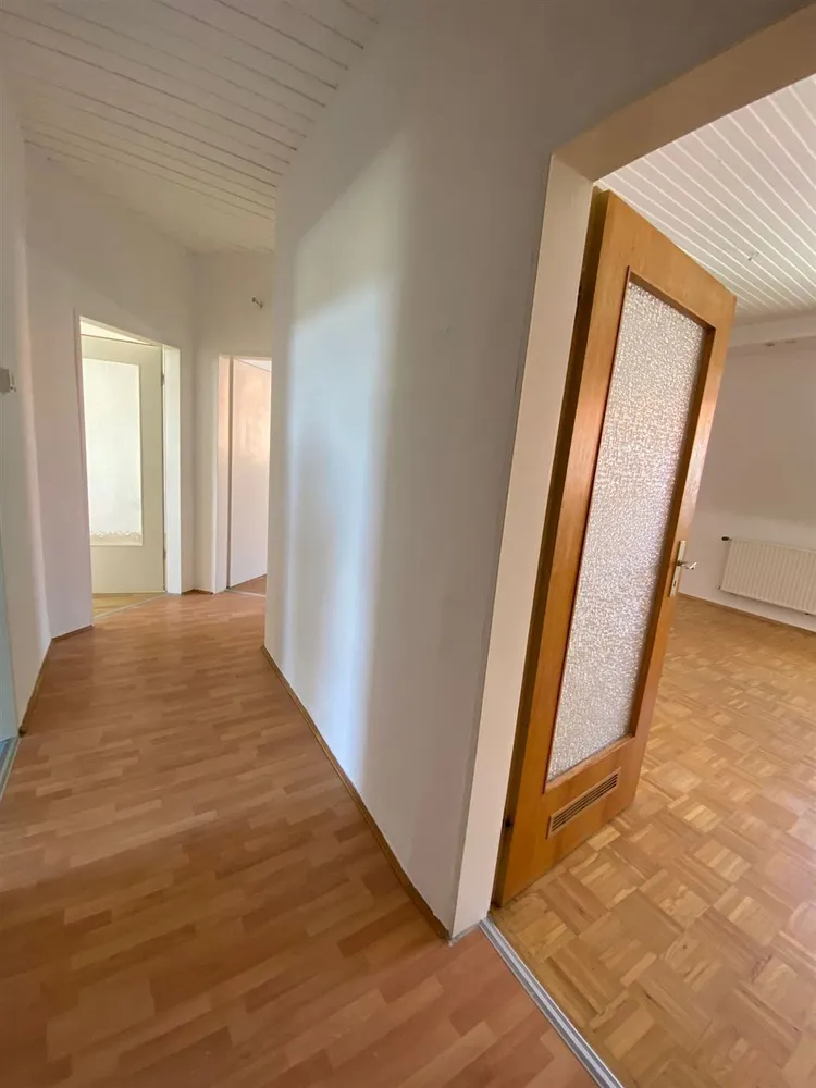 3 Zimmer Wohnung mit 78 m² in Wiesbaden – Bild 2