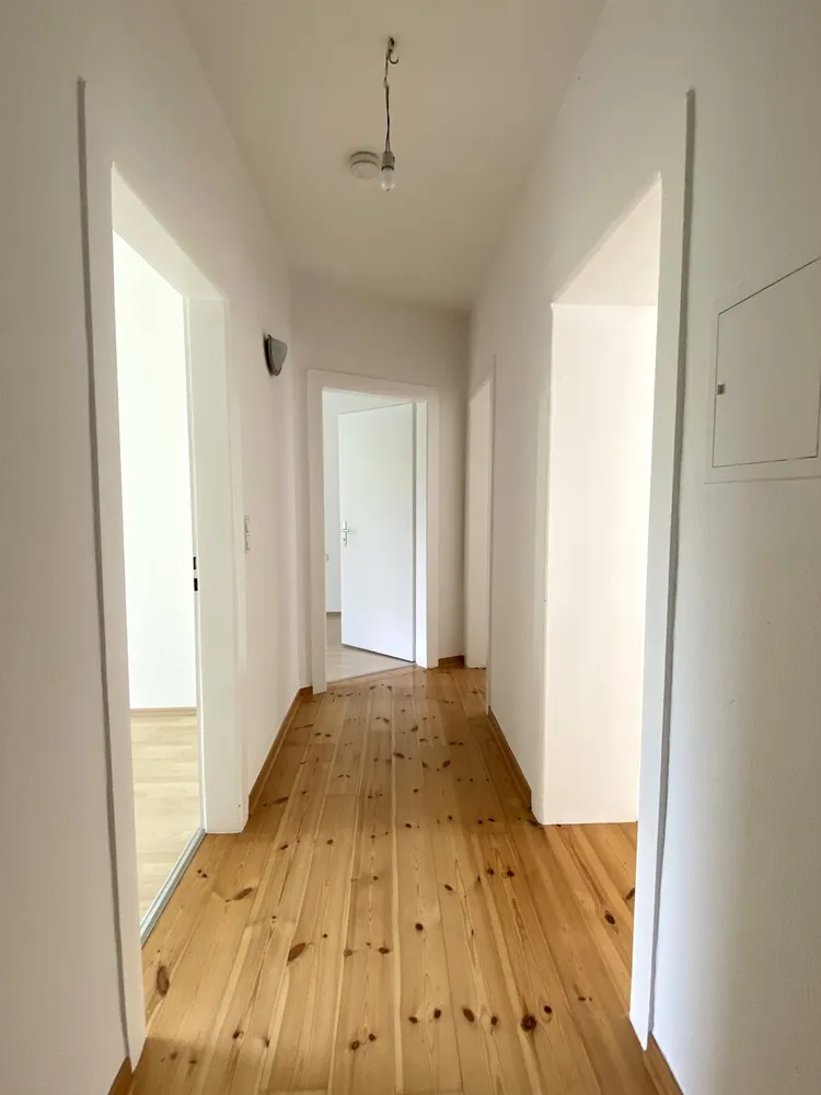 5 Zimmer Wohnung mit 105 m² in Kassel – Bild 2