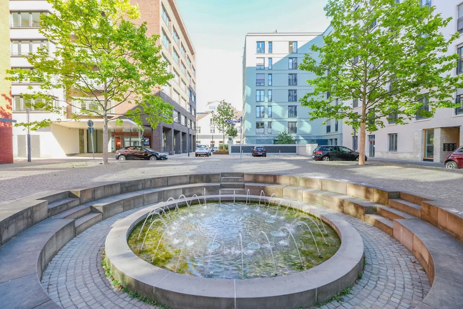 3 Zimmer Wohnung mit 99 m² in Frankfurt am Main – Bild 1