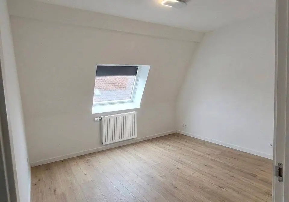 4 Zimmer Wohnung mit 94 m² in Schwerin – Bild 2