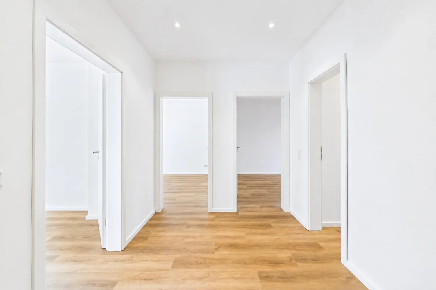 2 Zimmer Wohnung mit 65 m² in Düsseldorf – Bild 2