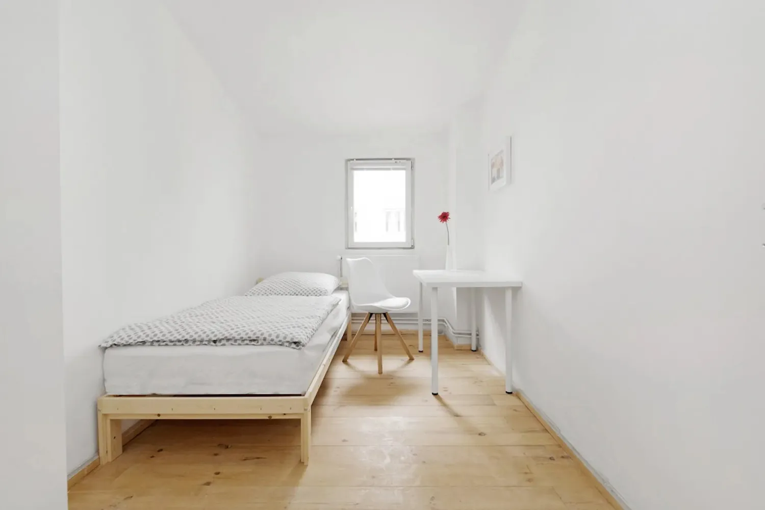 Shared room with 10 m² in Berlin – Photo 3