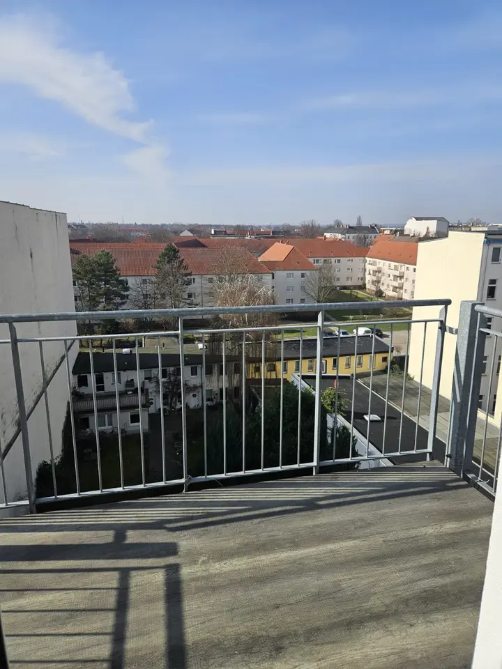 2 Zimmer Wohnung mit 80 m² in Magdeburg – Bild 3