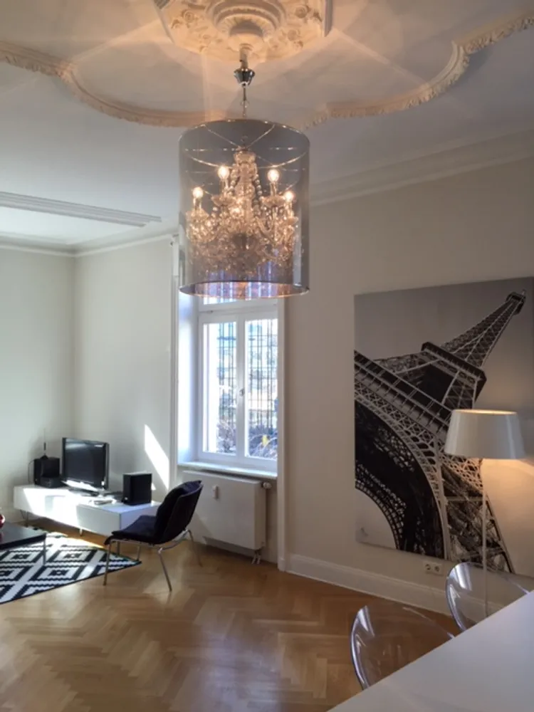 2 Zimmer Wohnung mit 80 m² in Frankfurt am Main – Bild 2