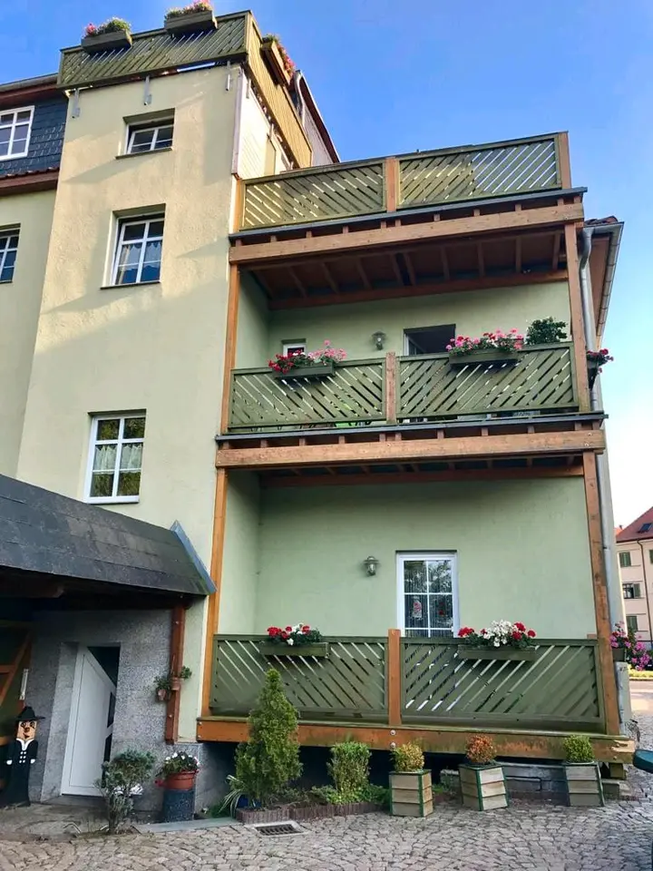 2 Zimmer Wohnung mit 70 m² in Werdau – Bild 1
