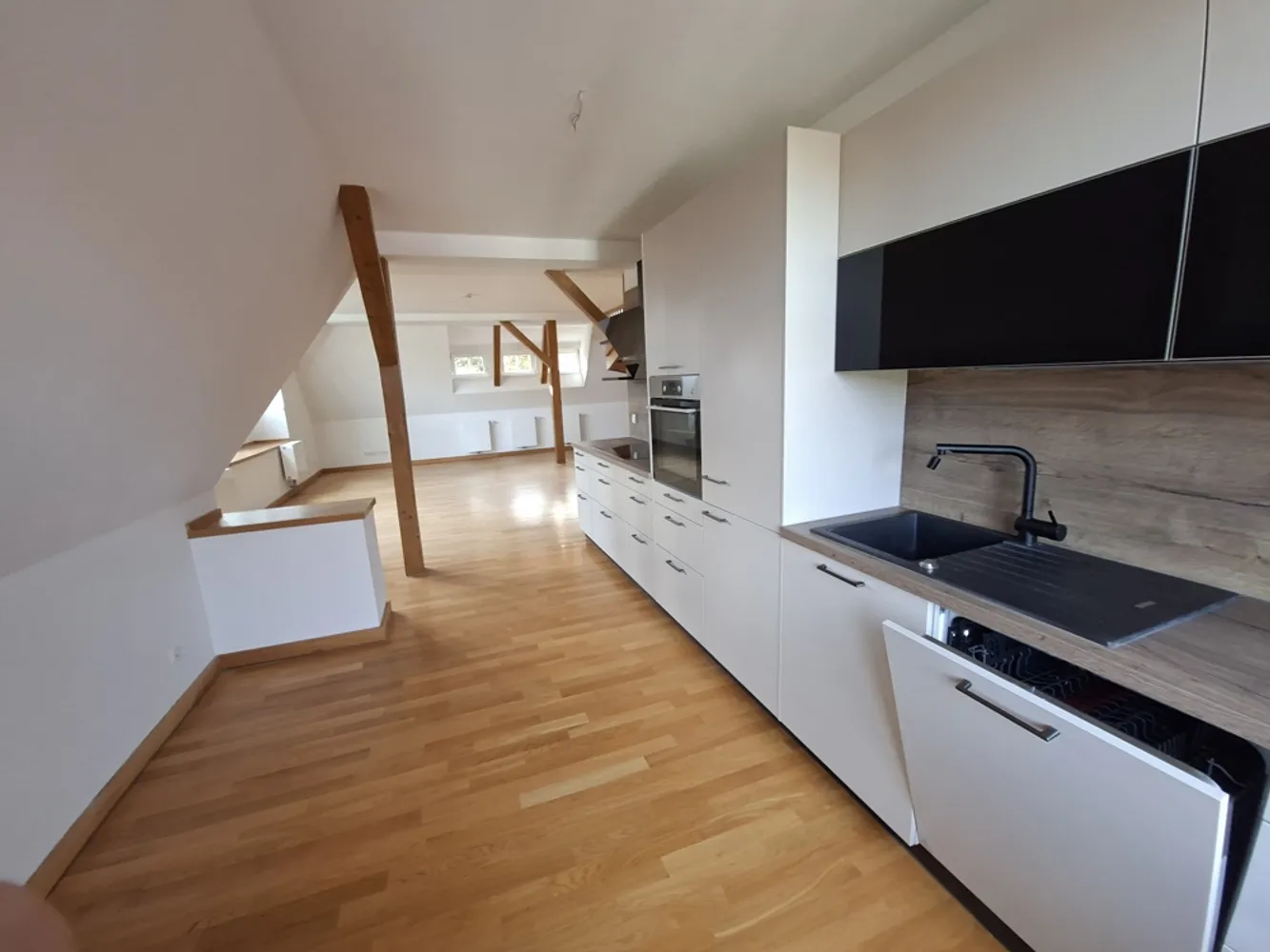 2 Zimmer Wohnung mit 99 m² in Dresden – Bild 5