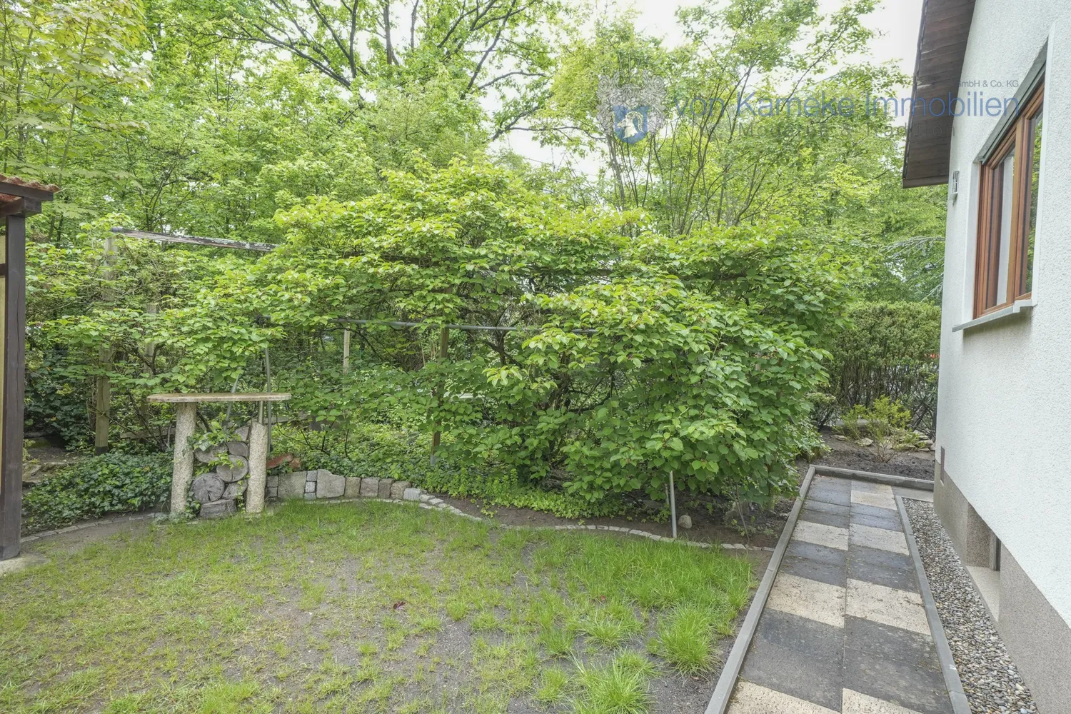 6 Zimmer Haus mit 213 m² in Erlangen – Bild 12