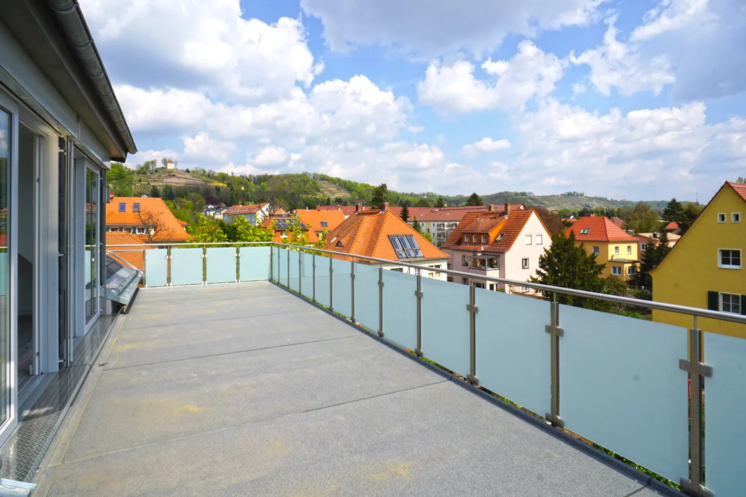 4 room apartment with 160 m² in Radebeul – Photo 2
