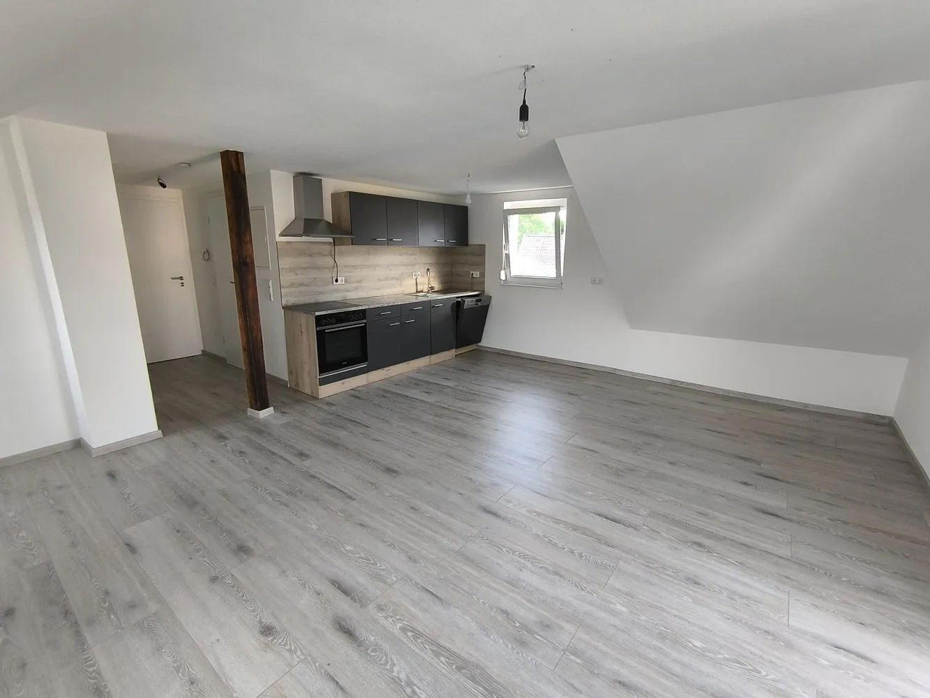2 Zimmer Wohnung mit 65 m² in Göppingen – Bild 3