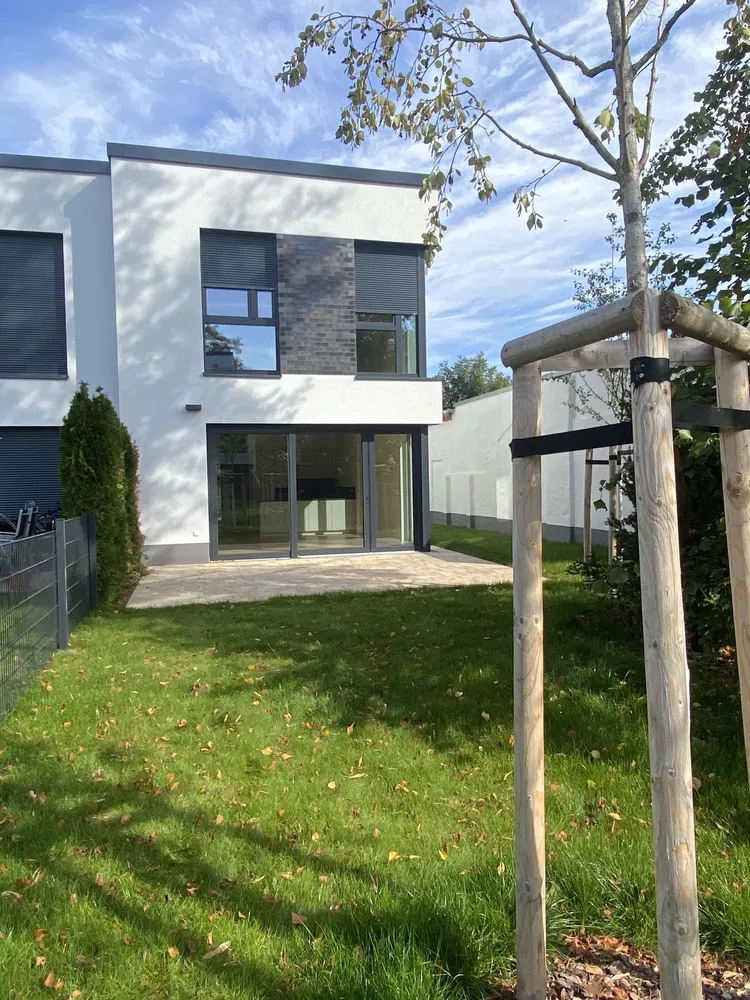 4 Zimmer Haus mit 124 m² in Berlin – Bild 1