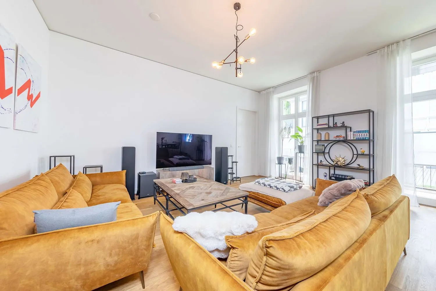 2 Zimmer Wohnung mit 105 m² in Hamburg – Bild 3