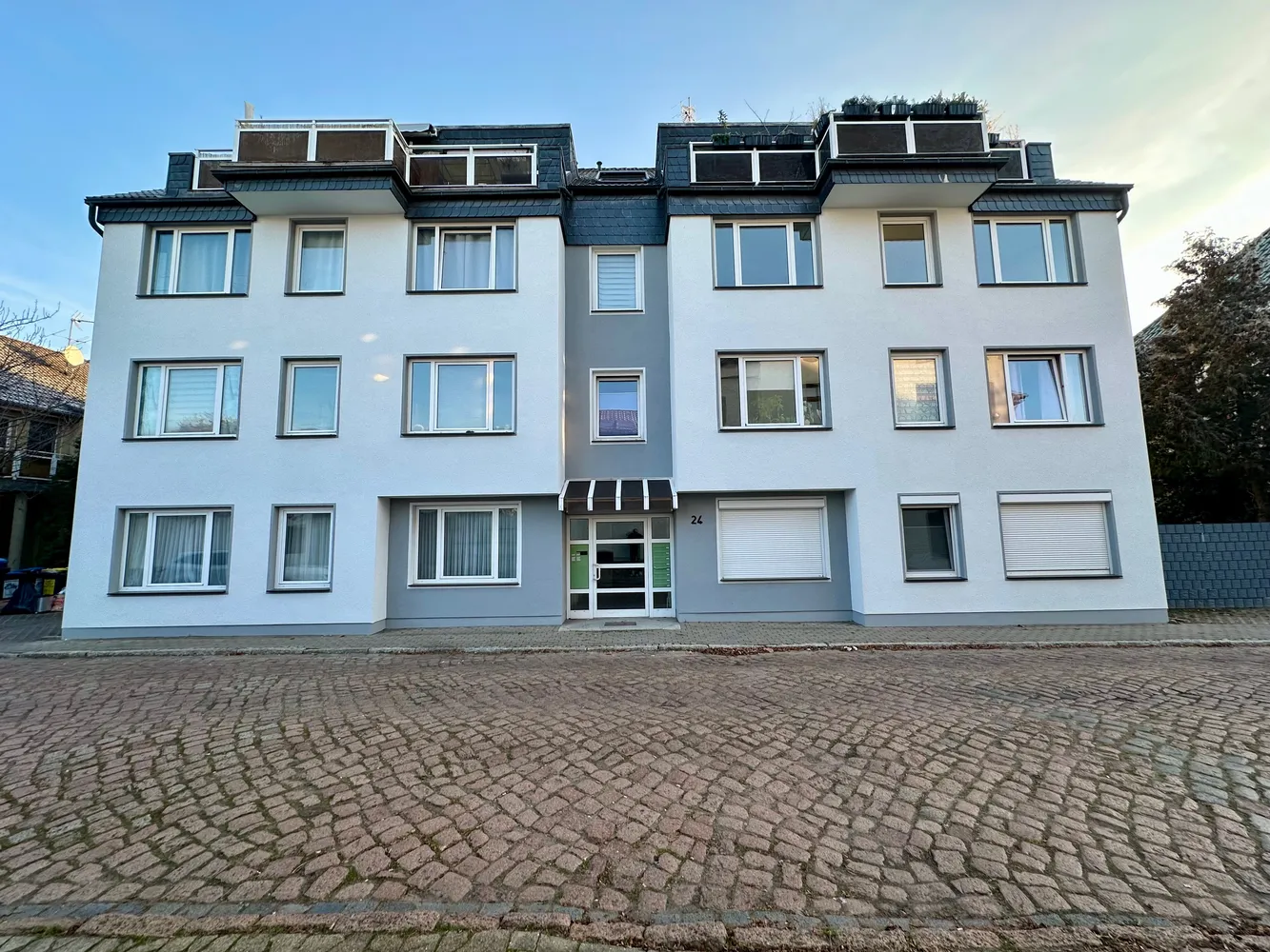 4 Zimmer Wohnung mit 133 m² in Halle (Saale) – Bild 1