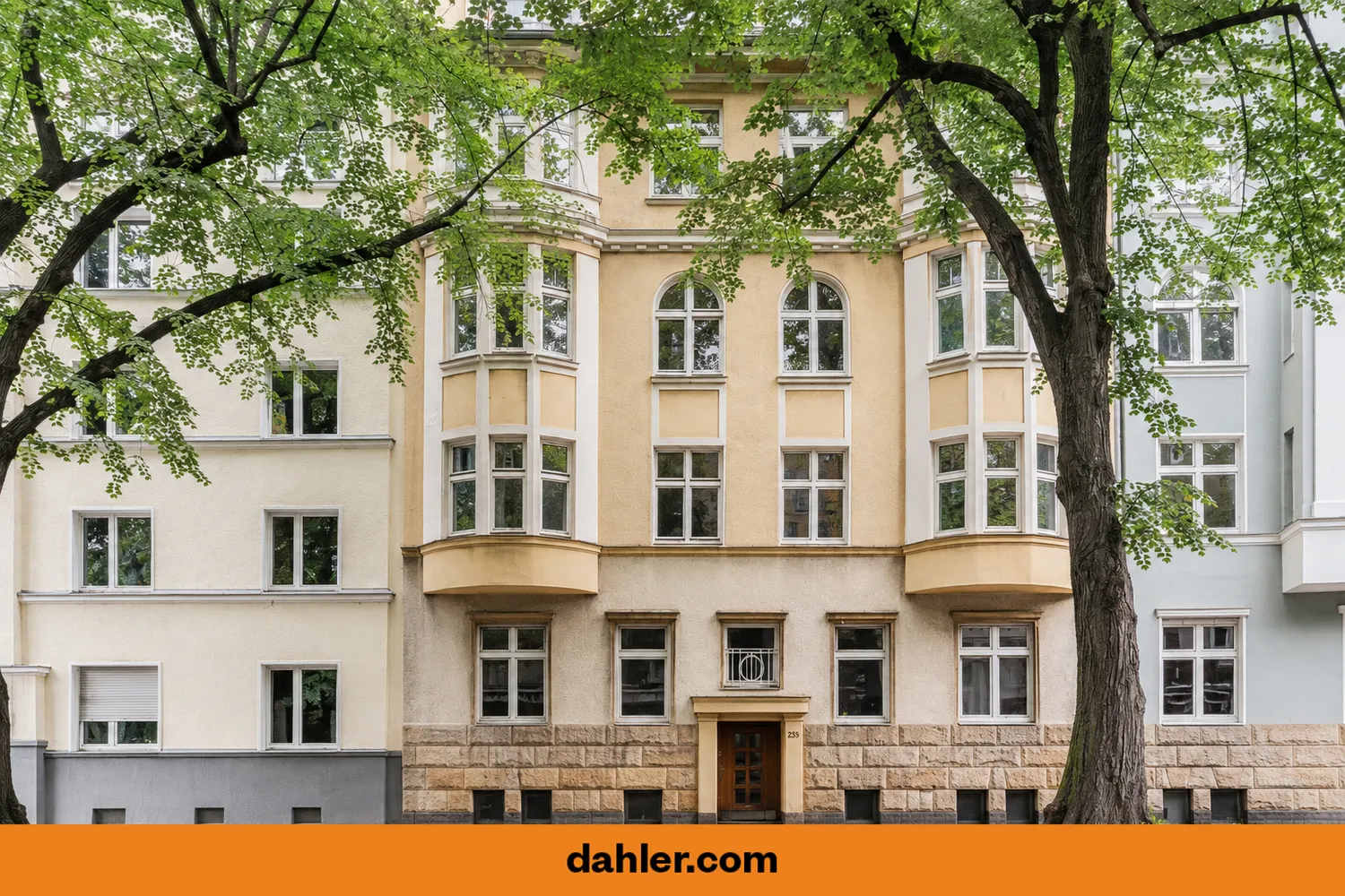 4 Zimmer Wohnung mit 98 m² in Düsseldorf – Bild 1