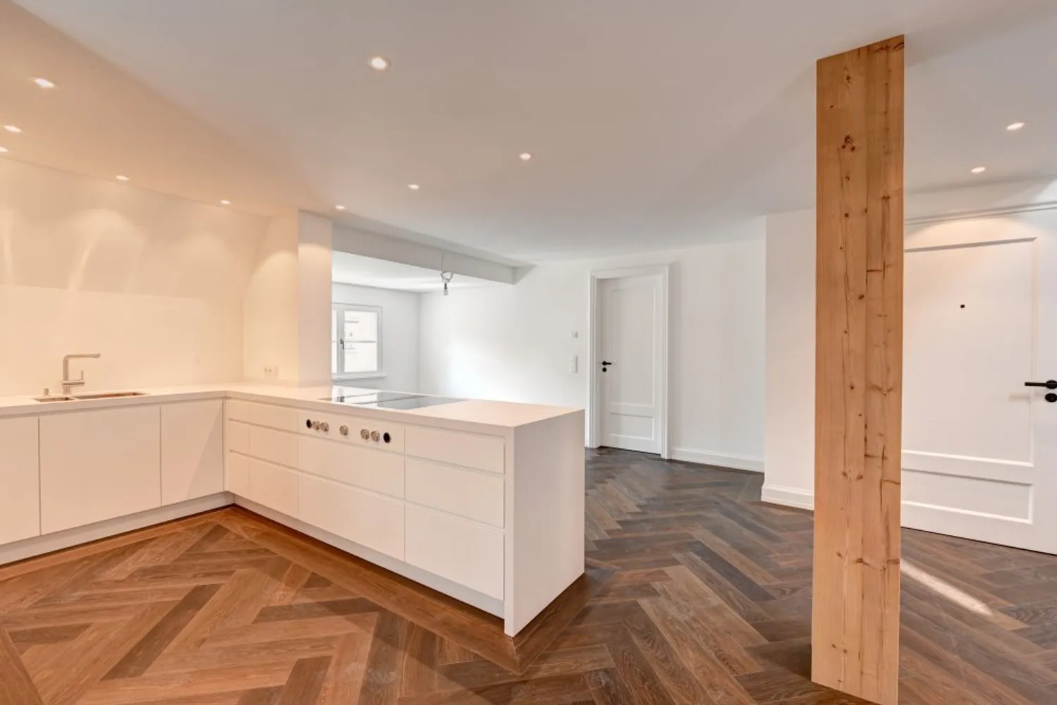 4 Zimmer Wohnung mit 145 m² in München – Bild 4