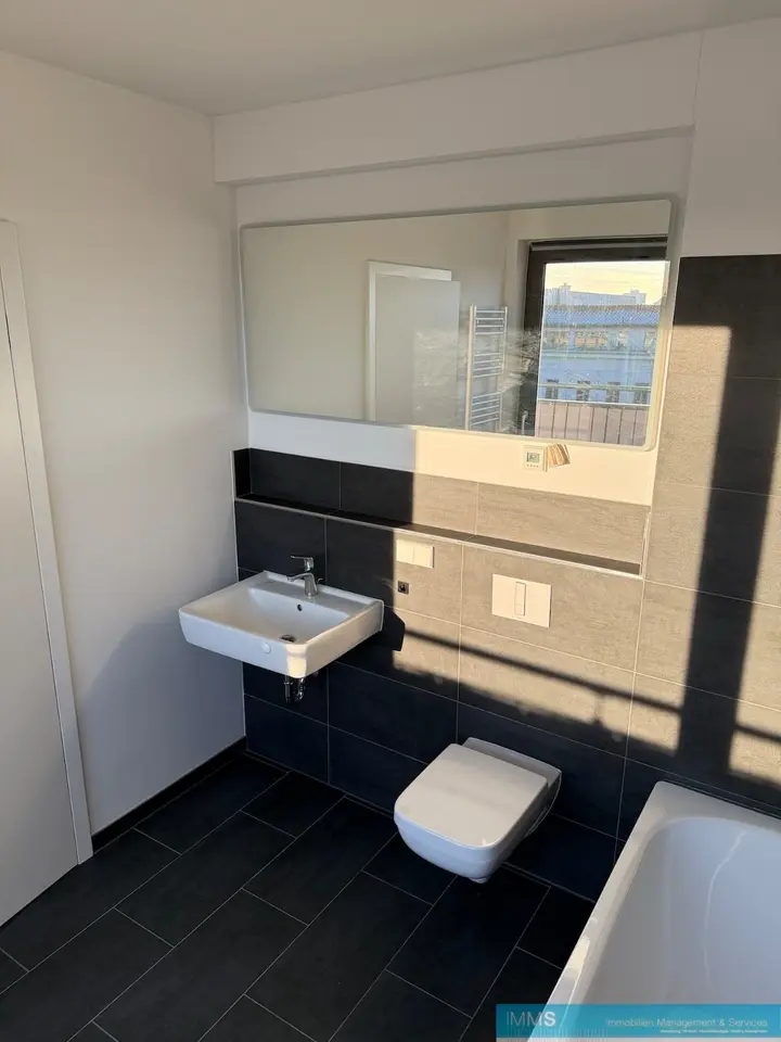2 Zimmer Wohnung mit 102 m² in Berlin – Bild 10