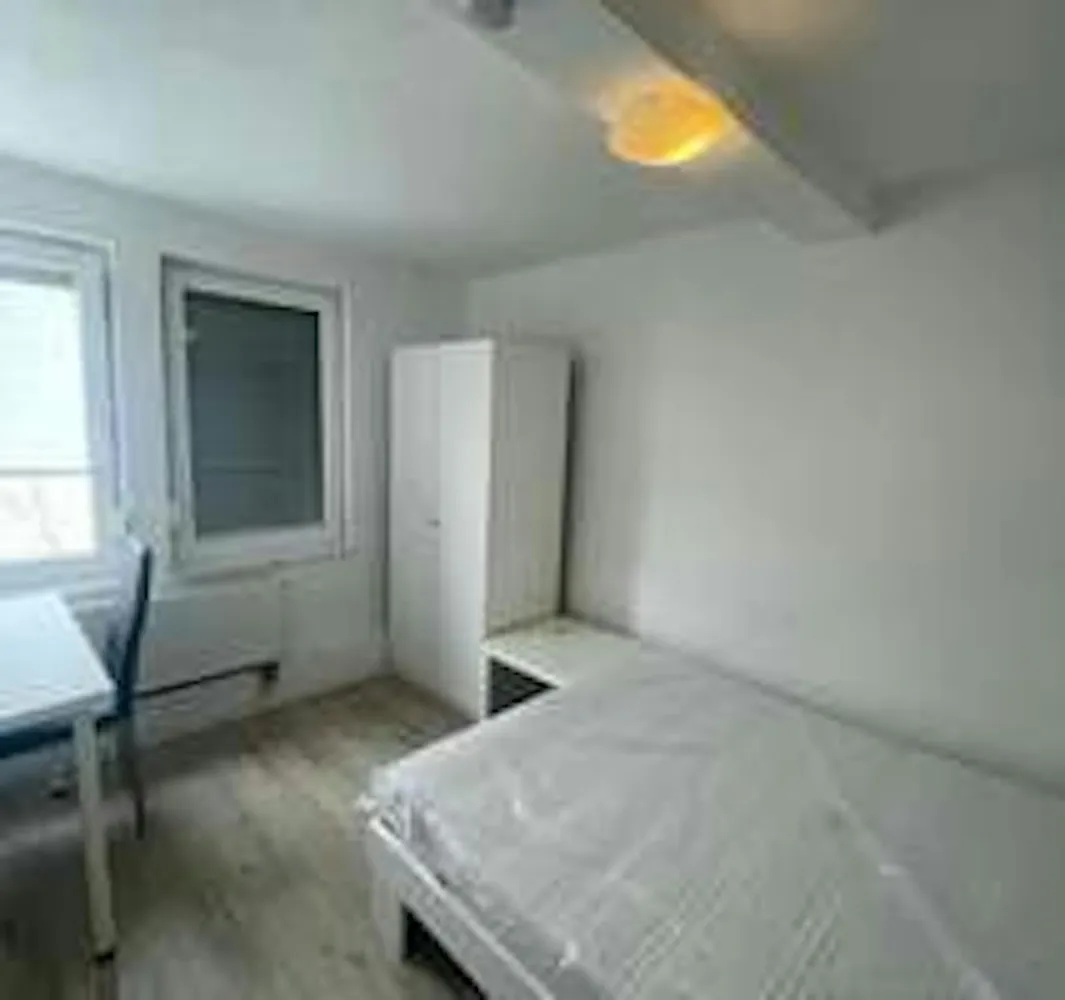 Shared room with 9 m² in Stuttgart – Photo 1