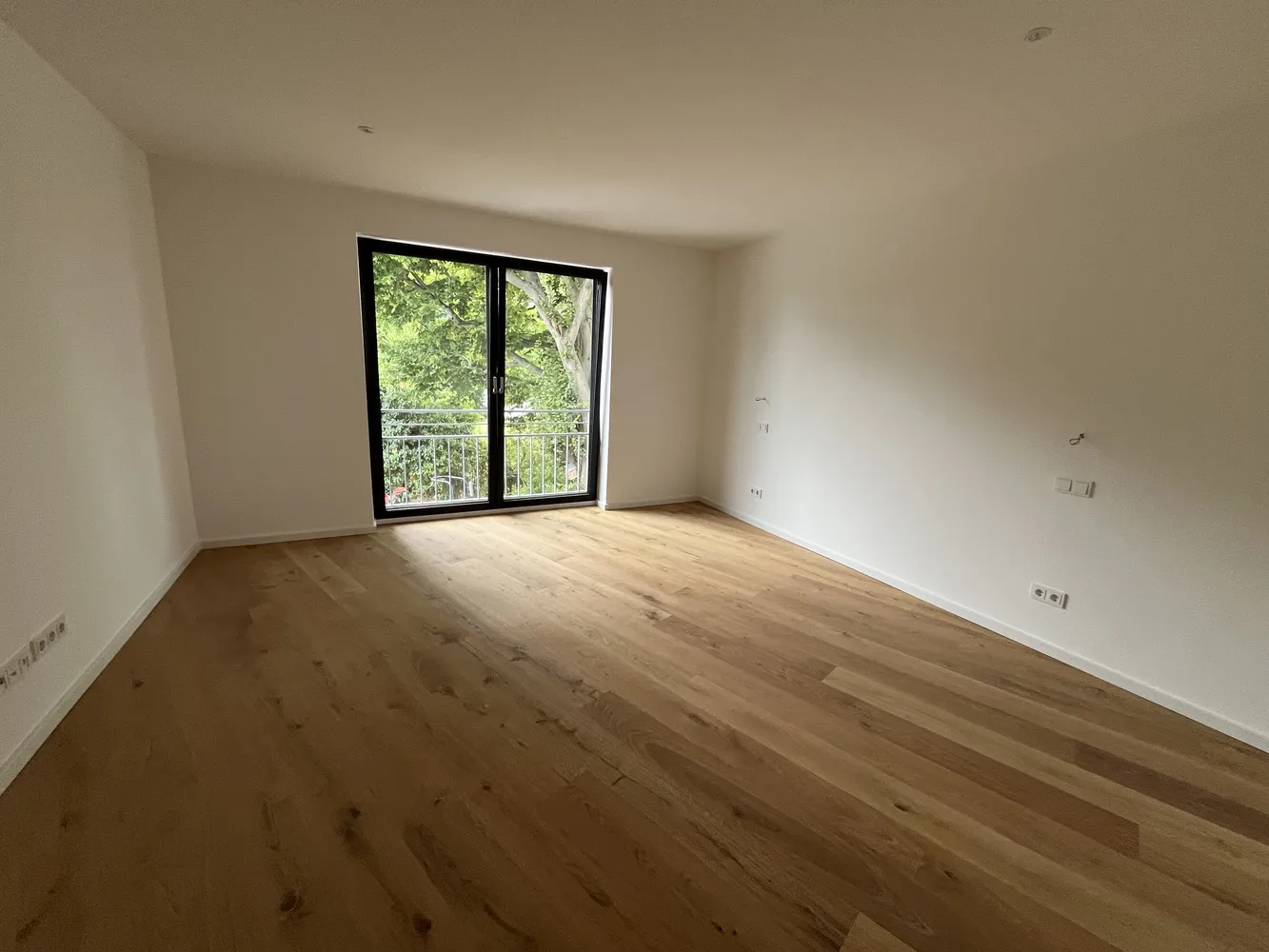 5 Zimmer Wohnung mit 150 m² in Düsseldorf – Bild 2