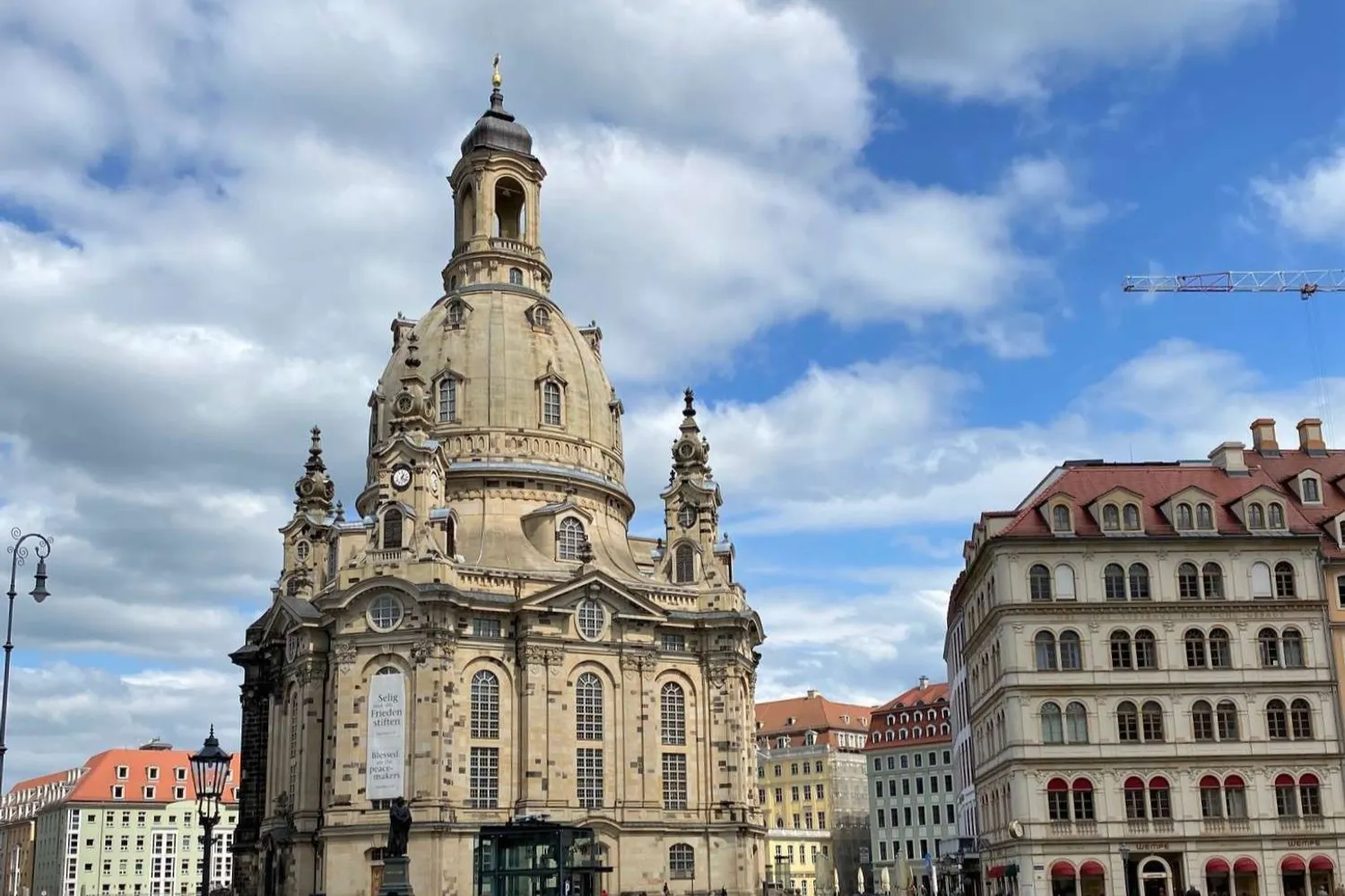 2 Zimmer Wohnung mit 47 m² in Dresden – Bild 2