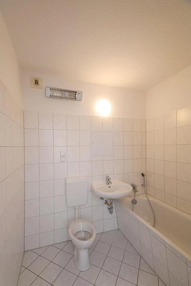 3 Zimmer Wohnung mit 70 m² in Dresden – Bild 1