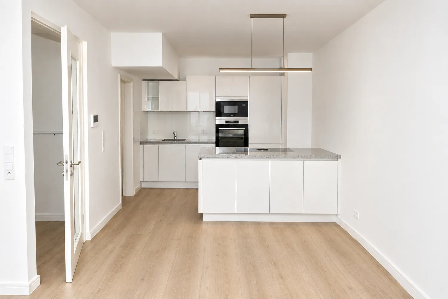 2 Zimmer Wohnung mit 55 m² in Hamburg – Bild 2