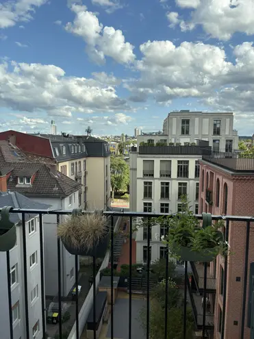 3 Zimmer Wohnung mit 85 m² in Frankfurt am Main – Bild 1