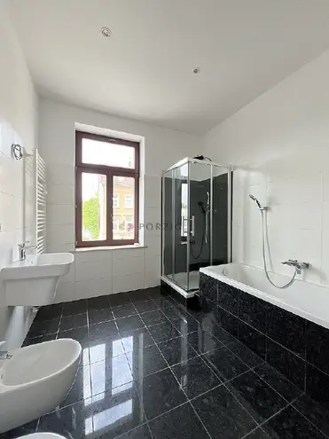 6 Zimmer Wohnung mit 175 m² in Chemnitz – Bild 2