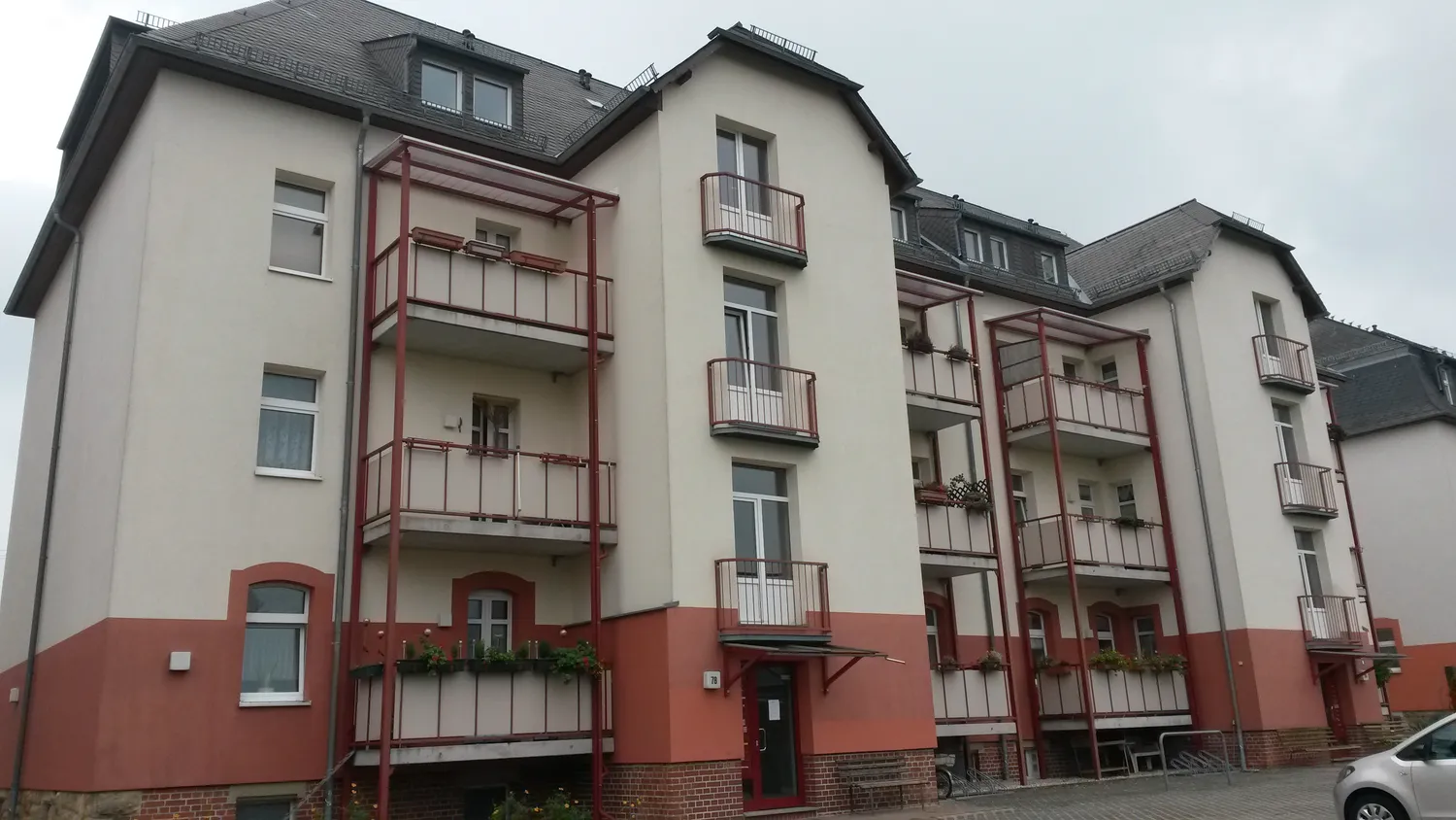 4 room apartment with 102 m² in Limbach-Oberfrohna – Photo 1