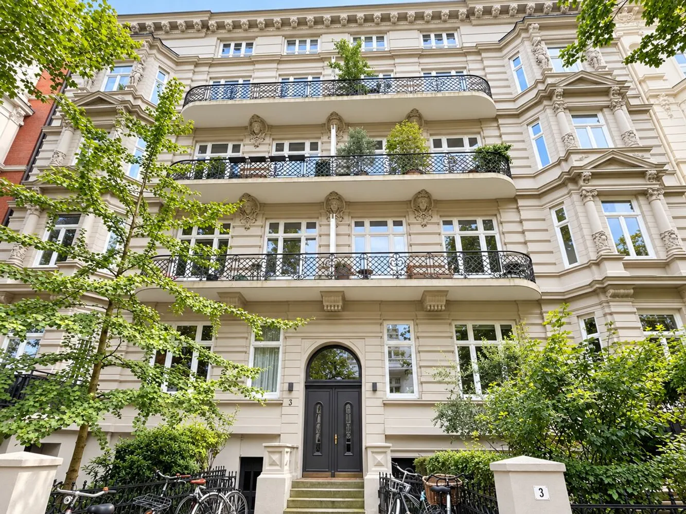 3 Zimmer Wohnung mit 117 m² in Hamburg – Bild 1