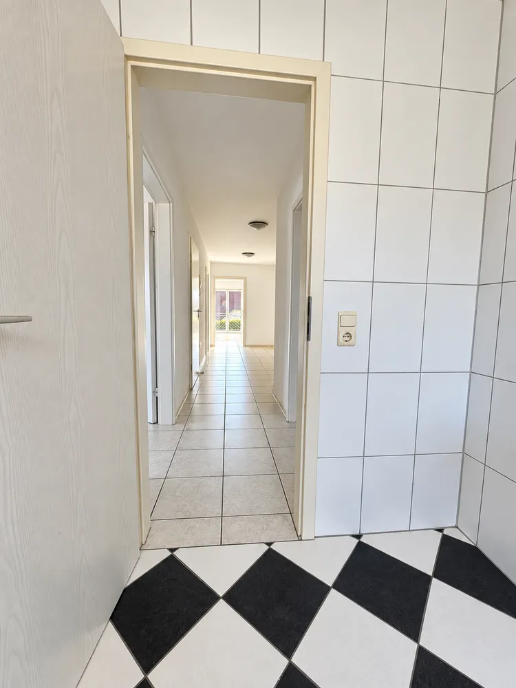 4 Zimmer Wohnung mit 109 m² in Kaiserslautern – Bild 2