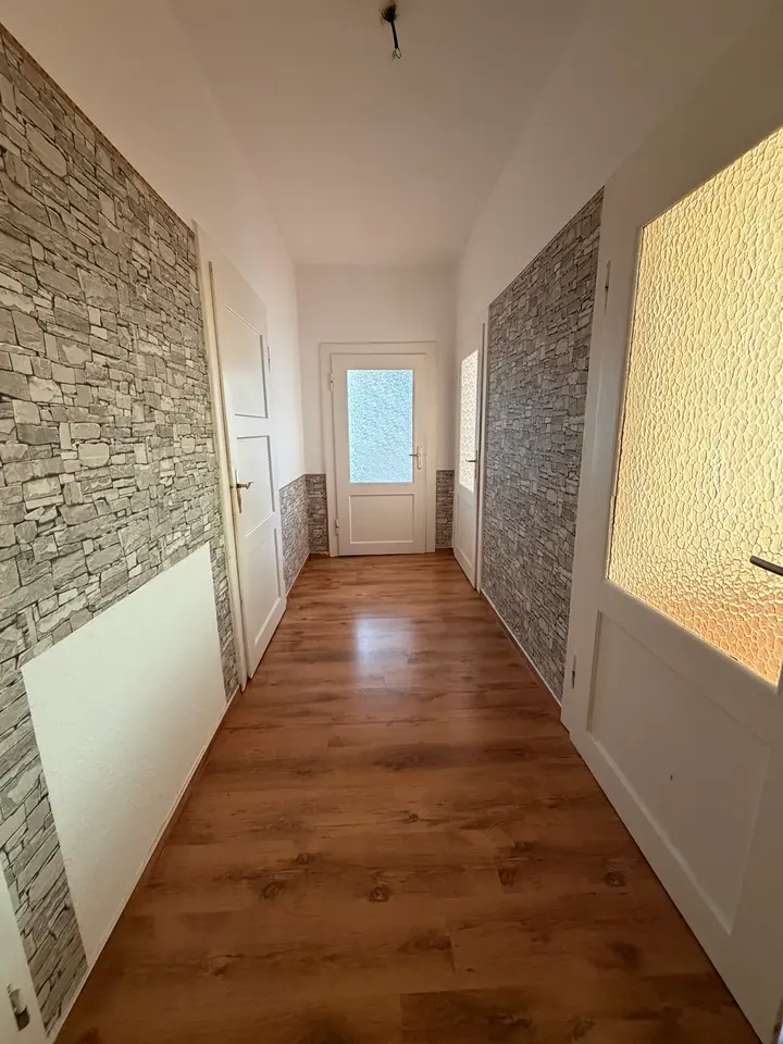 3 Zimmer Wohnung mit 60 m² in Weißenfels – Bild 4