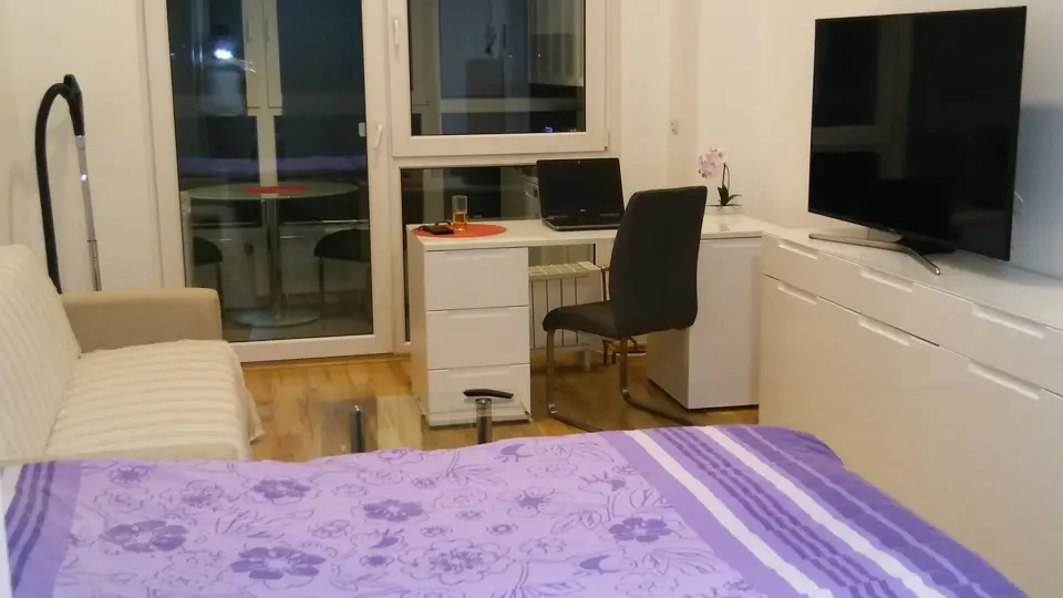 2 Zimmer Wohnung mit 35 m² in Köln – Bild 8