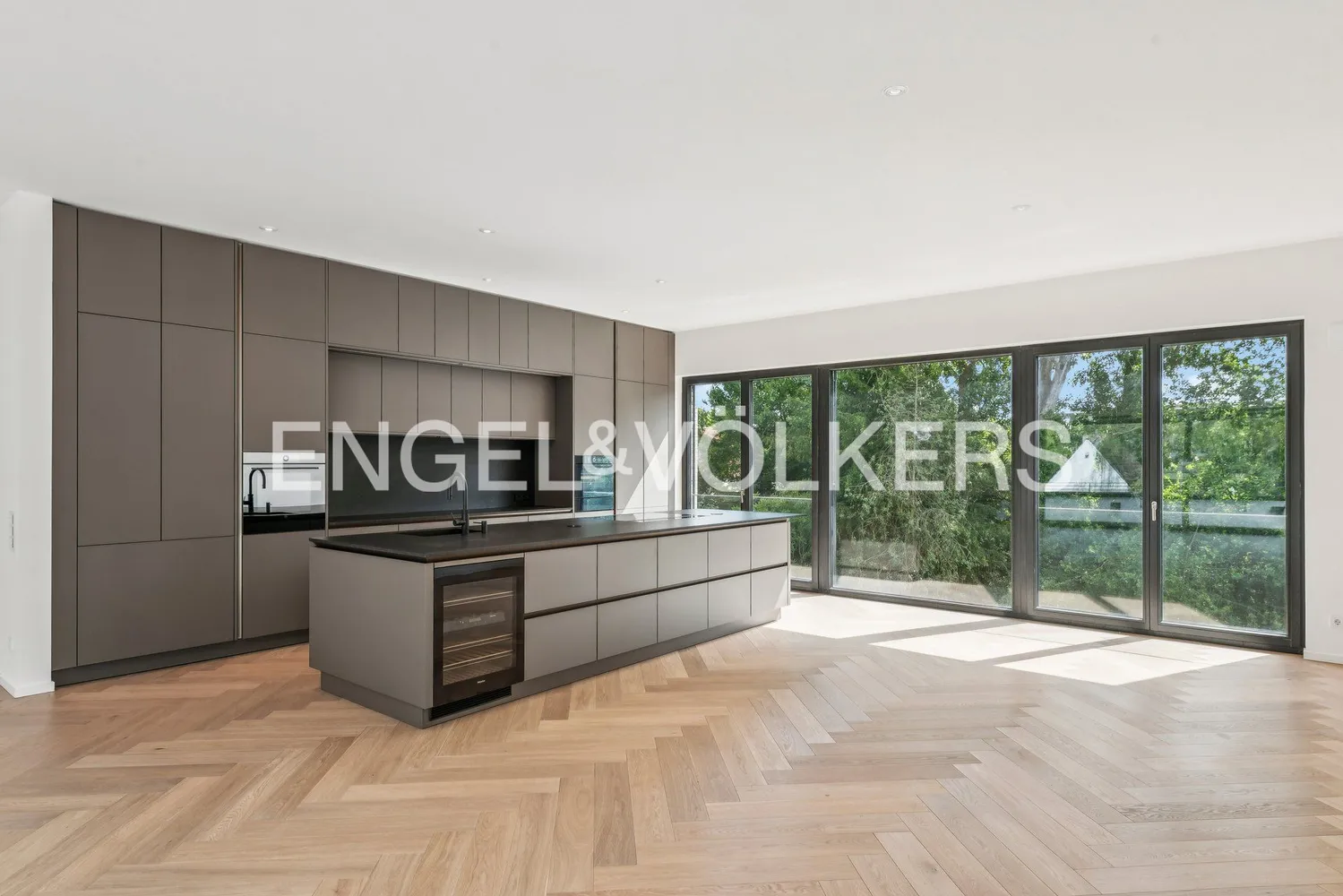 3 Zimmer Wohnung mit 220 m² in Köln – Bild 1