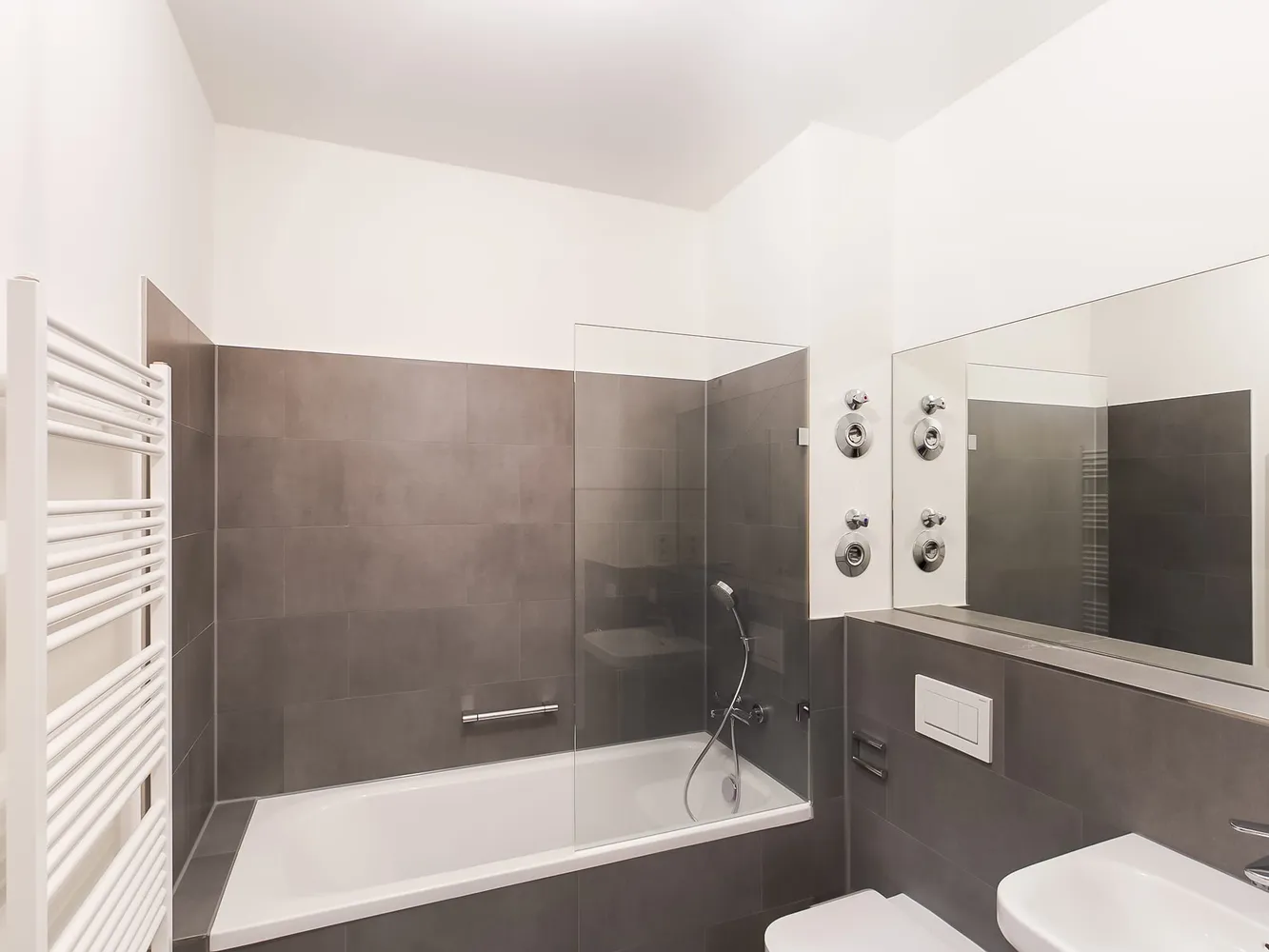 2 Zimmer Wohnung mit 60 m² in Berlin – Bild 4