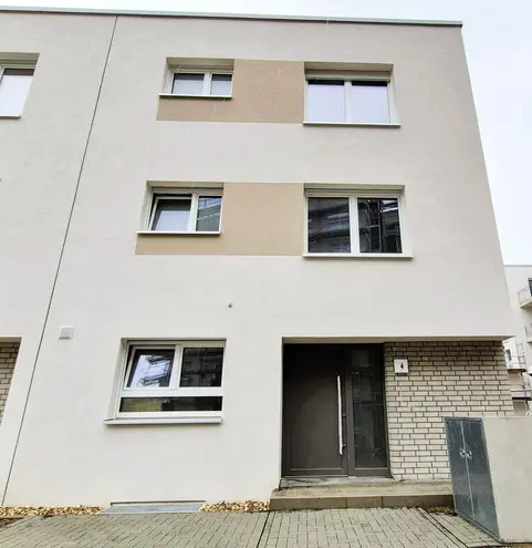 6 Zimmer Haus mit 151 m² in Düsseldorf – Bild 2