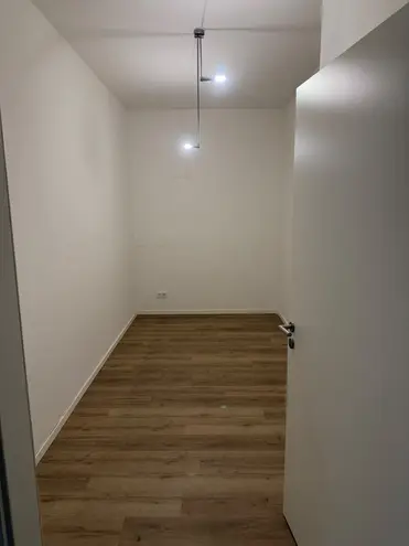 2 Zimmer Wohnung mit 84 m² in Berlin – Bild 8